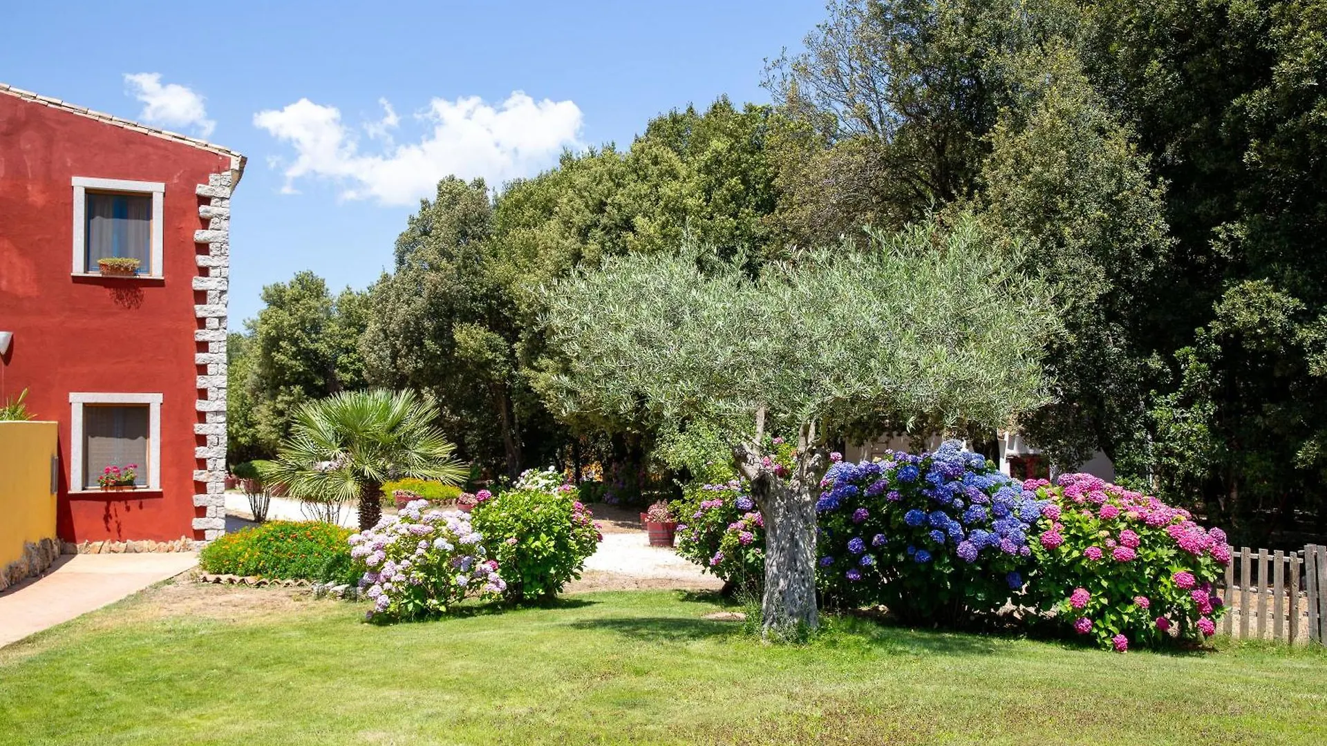 Eco Hotel Orlando Sardegna Villagrande Strisaili 4*,  Italien