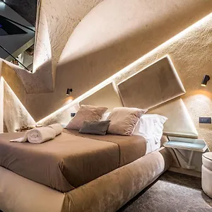 https://le-suites-del-duomo-luxury.catania-hotels.net