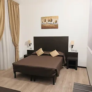 https://leone.it-romehotels.com